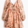 H & M - Jurk met pofmouwen en strikdetail - Perzikroze/Bloemen
