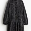 H & M - Jurk met volantkraagje - Zwart/Wit Gestreept