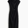 H & M - Gedrapeerde jurk met ceintuur - Zwart
