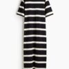 H & M - Lange T-shirtjurk - Zwart/Gestreept