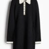 H & M - Gebreide jurk met kraag - Zwart/Roomwit