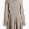 H & M - Ribgebreide off-the-shoulderjurk - Beige Gemêleerd
