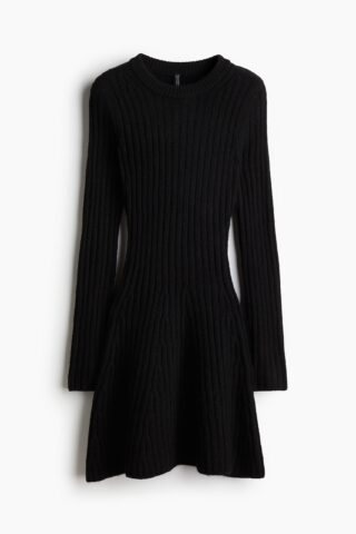 H & M - Ribgebreide jurk met uitlopende rok - Zwart