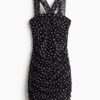 H & M - Ingerimpelde jurk van mesh - Zwart/Polkadot