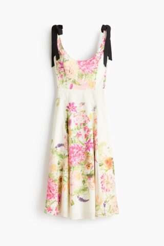 H & M - Jurk met uitlopende rok en strikbanden - Wit/Bloemen