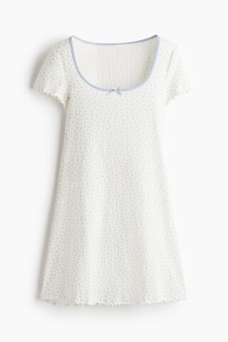 H & M - Jurk met uitlopende rok - Wit/Bloemen