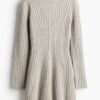 H & M - Ribgebreide jurk - Lichtbeige Gemêleerd