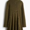 H & M - Fijngebreide jurk met turtleneck - Donker Kakigroen