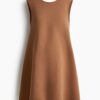 H & M - MAMA Scuba jurk - Donkerbeige