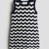 H & M - Ajourgebreide jurk met applicatie - Marineblauw/Gestreept