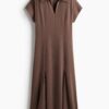 H & M - Getailleerde jurk - Bruin