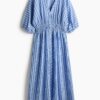 H & M - Doorknoopjurk met smokwerk - Blauw/Gestreept
