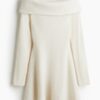 H & M - Ribgebreide off-the-shoulderjurk - Roomwit
