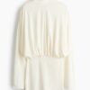 H & M - Jurk met strikbanden en vleermuismouwen - Roomwit