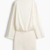 H & M - Gedrapeerde satijnen jurk - Roomwit
