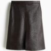 H & M - Rok met coating - Donkerbruin