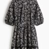 H & M - Jurk met strikceintuur - Zwart/Bloemen