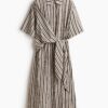 H & M - Overhemdjurk met geknoopt detail - Roomwit/Gestreept