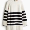 H & M - Gebreide jurk - Roomwit/Gestreept