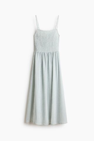 H & M - Strapjurk met smokwerk - Roomwit/Lichtblauw Gestreept