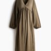 H & M - MAMA Voedingsjurk van viscosemix - Kakigroen