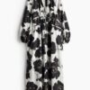 H & M - Oversized jurk met drawstrings - Wit/Zwart Bloemen