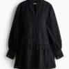 H & M - MAMA Jurk met broderie anglaise - Zwart