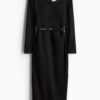 H & M - Off-the-shoulderjurk met ceintuur - Zwart