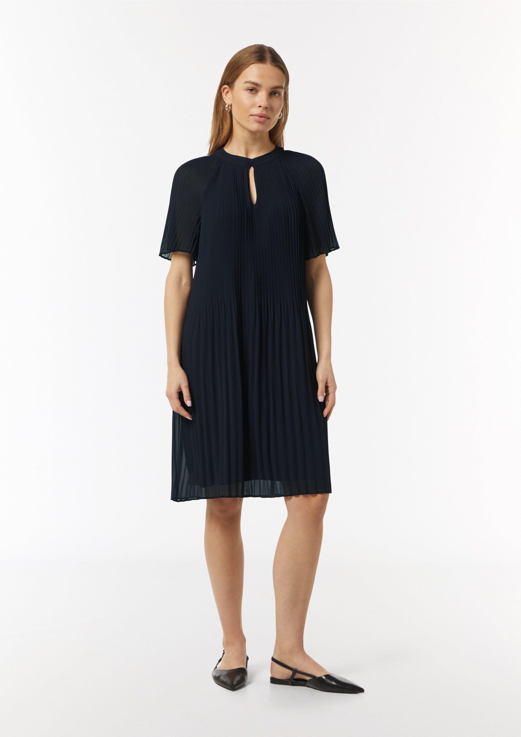 Vloeiende chiffon plooijurk