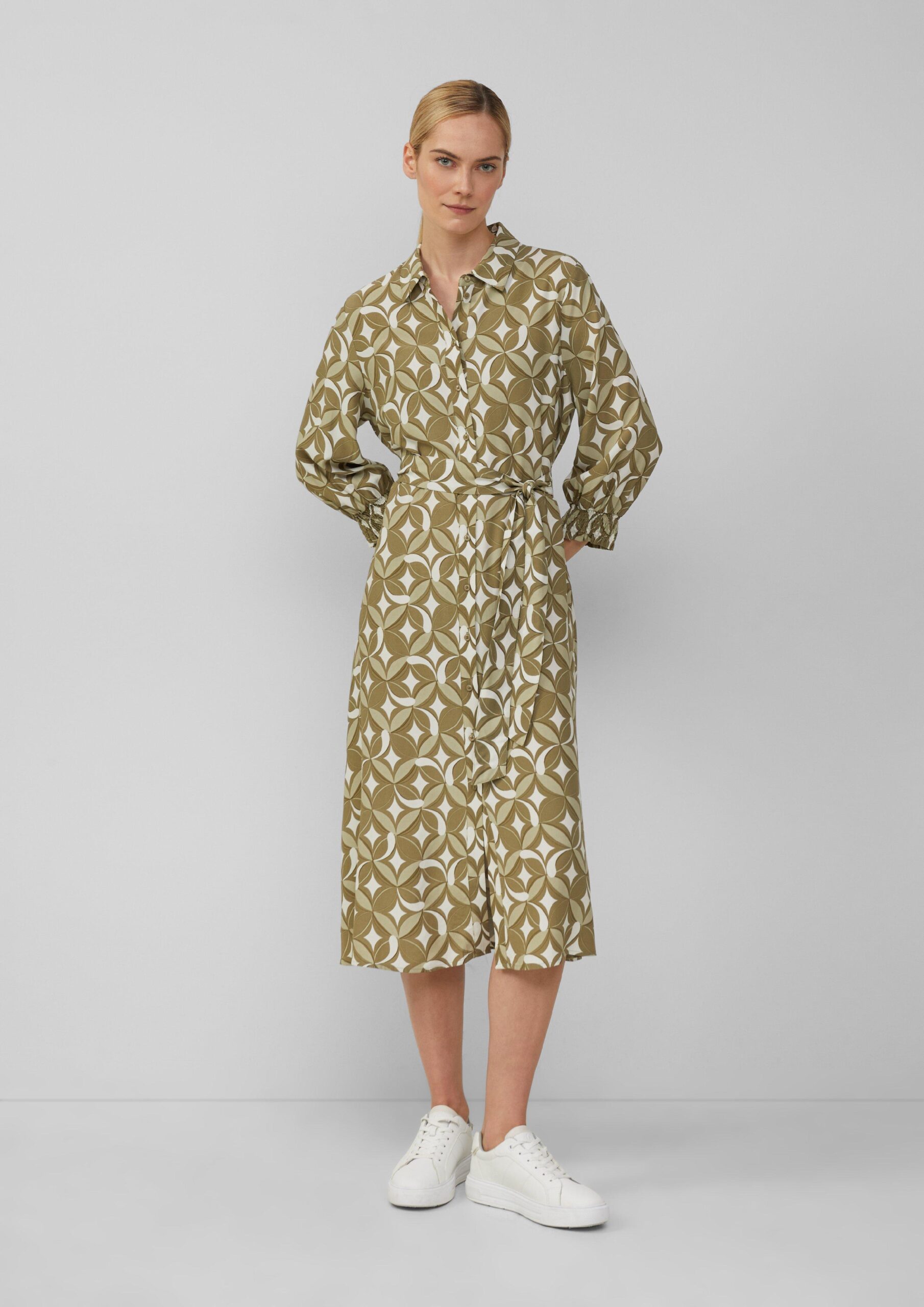Lange viscose jurk met print all-over en strikceintuur