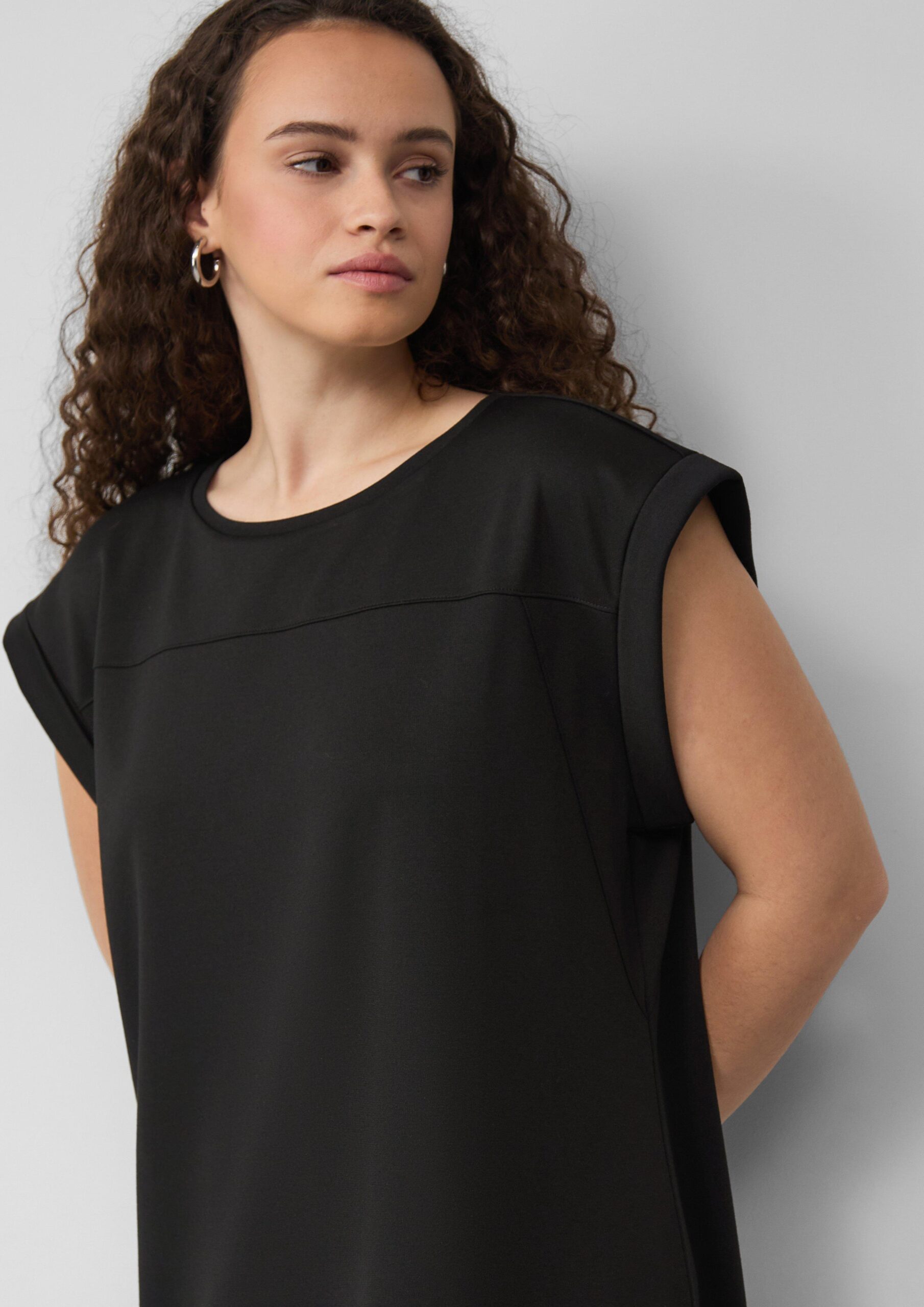 Korte jurk van interlock-jersey - Afbeelding 2