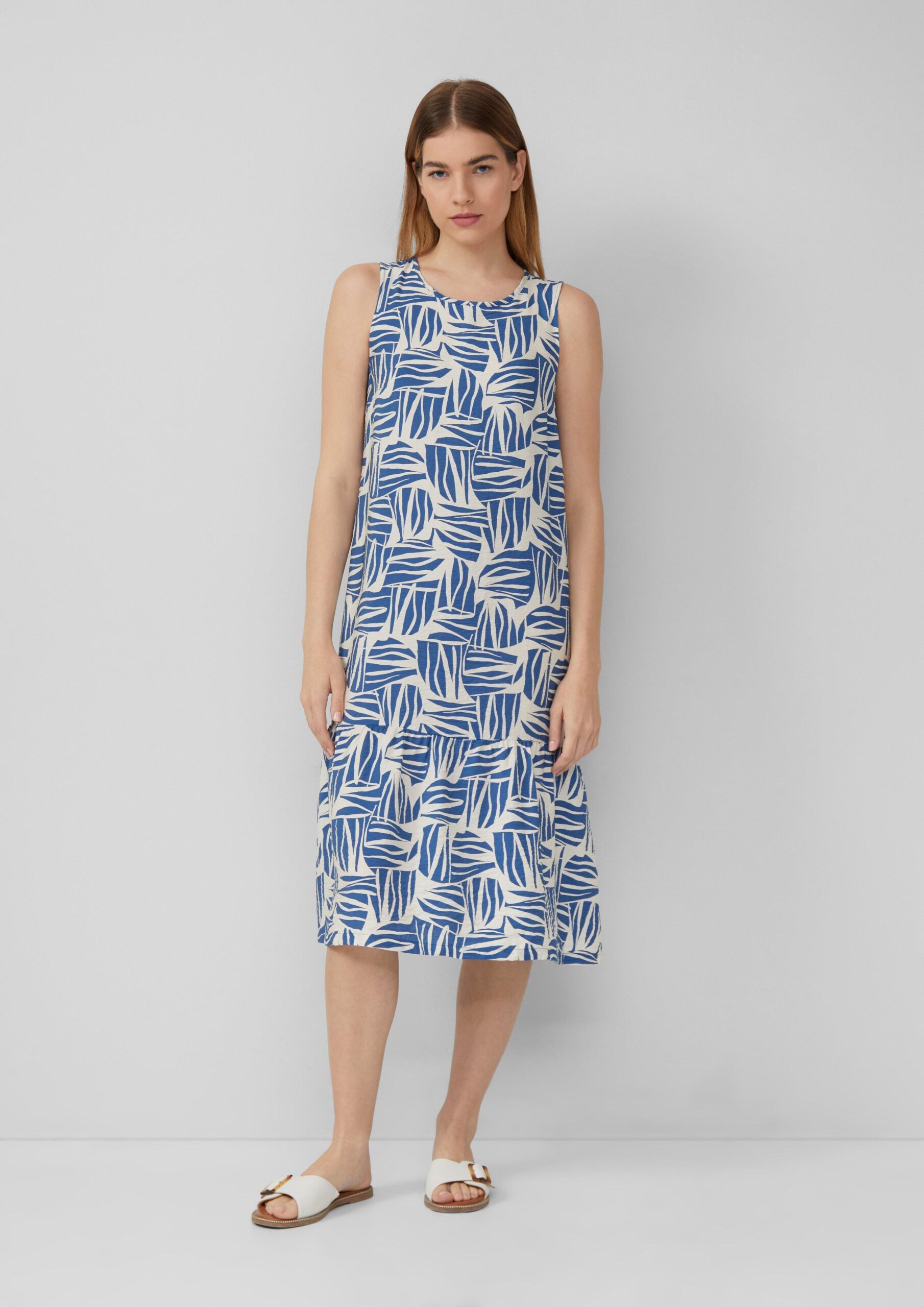 Midi-jurk van een gestructureerde viscosemix met print all-over