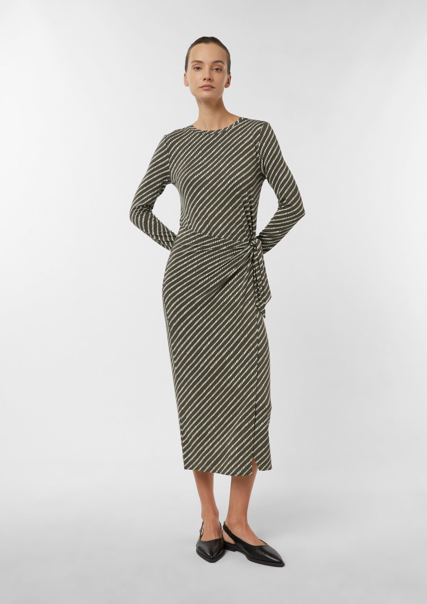 Jersey jurk met all-over print en overslagdetail