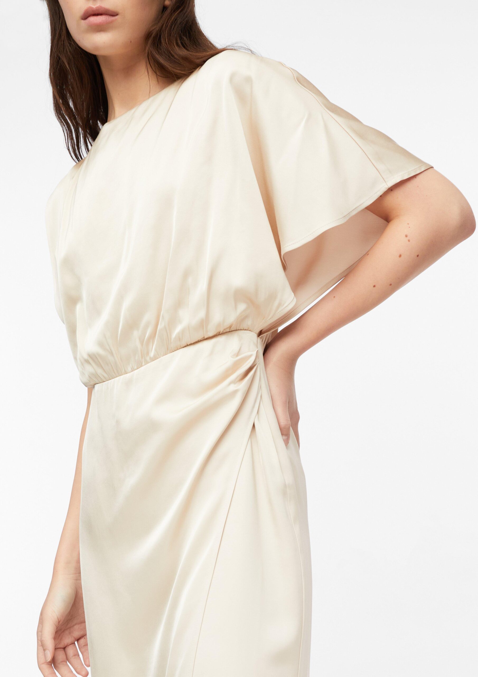 Asymmetrische satijnen jurk met drapering - Afbeelding 2
