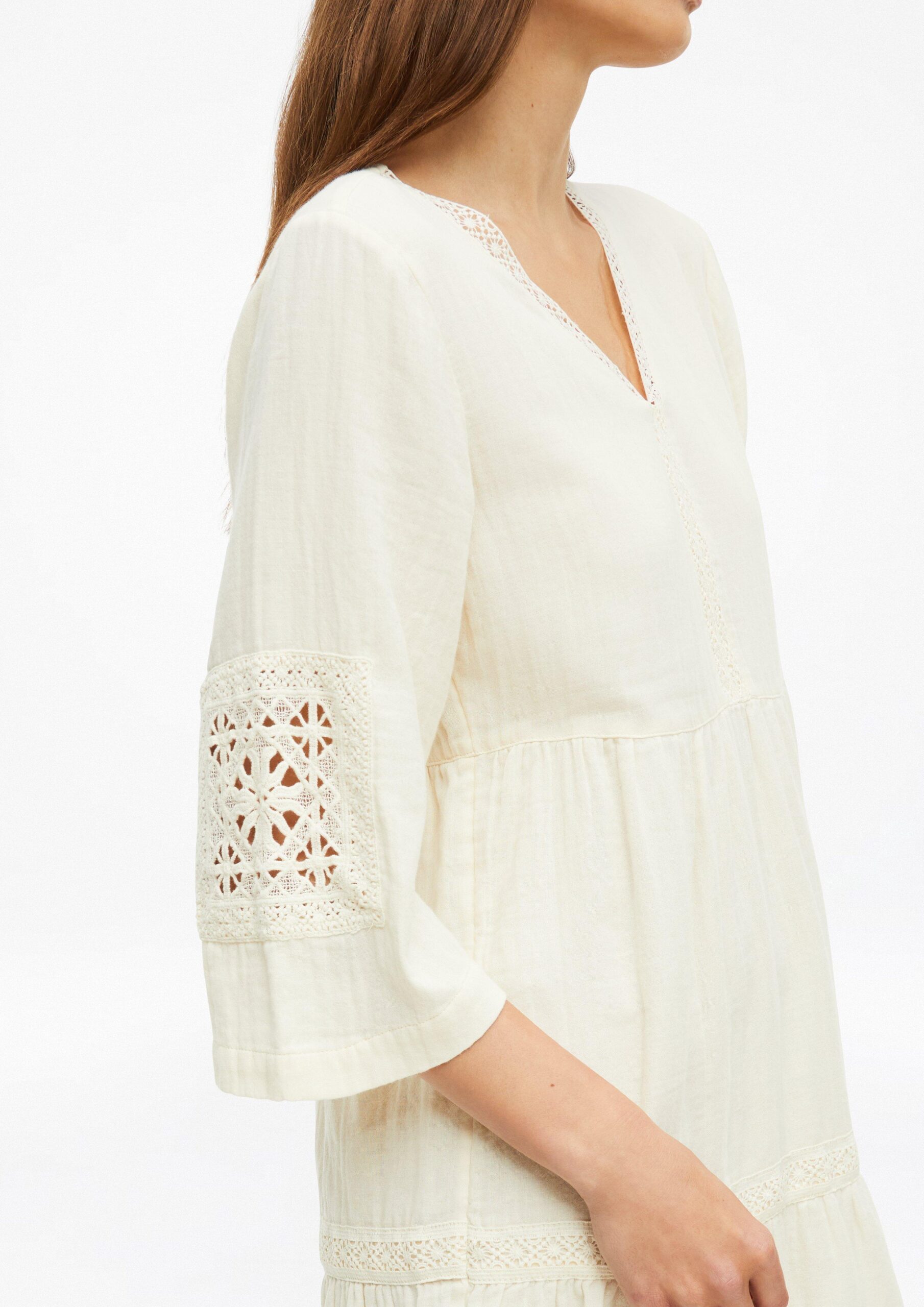Mousseline jurk met kanten details - Afbeelding 2