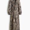 H & M - Oversized jurk met strikceintuur - Zwart/Zebradessin