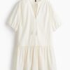 H & M - Uitlopende jurk - Roomwit